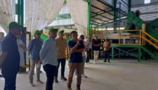 Ketua DPD Pemuda Tani Lampung-Ahmad Giri Akbar saat kunjungan ke Pabrik PT RAJA Kediri Jawa Timur